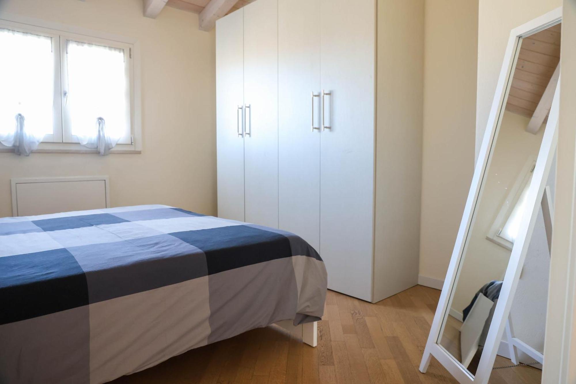 Appartamento Casa Monia Lonato Esterno foto